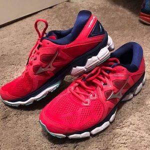 Mizuno Wave Sky 2